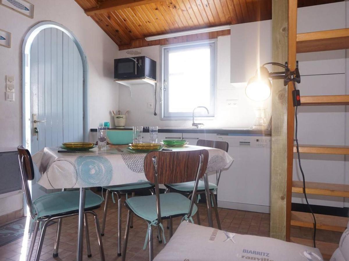 Studio Mezzanine A 200M Du Port Et De La Plage, Cour Privative, Parfait Pour 3 Personnes - Fr-1-224B-564 Noirmoutier-en-l'Ile Exterior photo